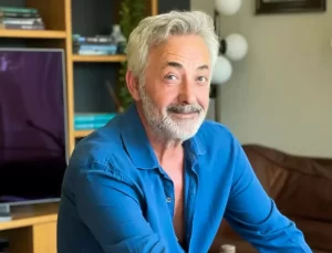 Mehmet Aslantuğ yeni aşkını yazdığı şiirle ilan etti