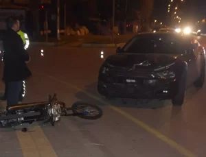 Mersin’de Otomobil-Motosiklet Çarpıştı