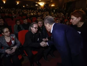 Mersin’de otomobilin çarpması sonucu ölen genç kemancı Akyol’un cenazesi defnedildi