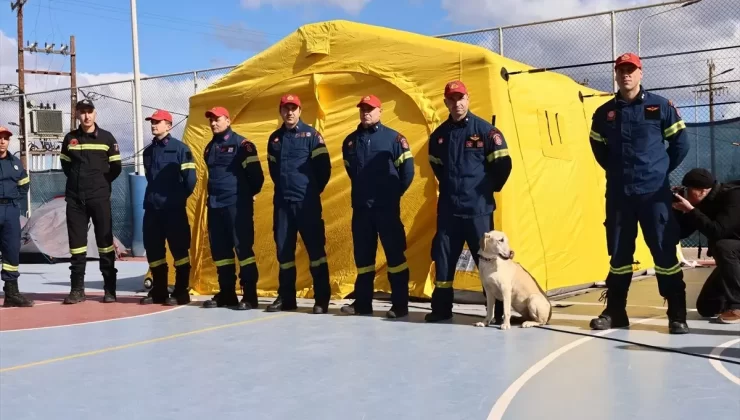 Miçotakis Santorini’yi Ziyaret Etti