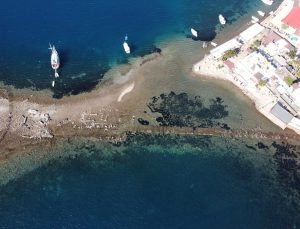 Muğla Bodrum’da deniz suyunu çekildi, Gümüşlük’teki ‘Kral Yolu’ ortaya çıktı