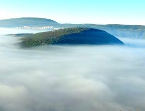 Muğla güne sisle uyandı: Masalsı atmosferi görenler kameraya sarıldı