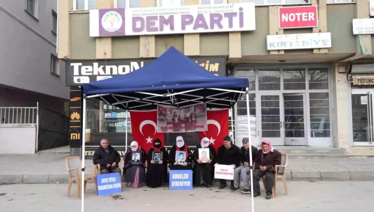 Muş’ta Aileler Çocukları İçin Eylemde