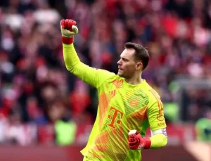 Neuer, Bayern Münih ile Mukavelesini Uzattı