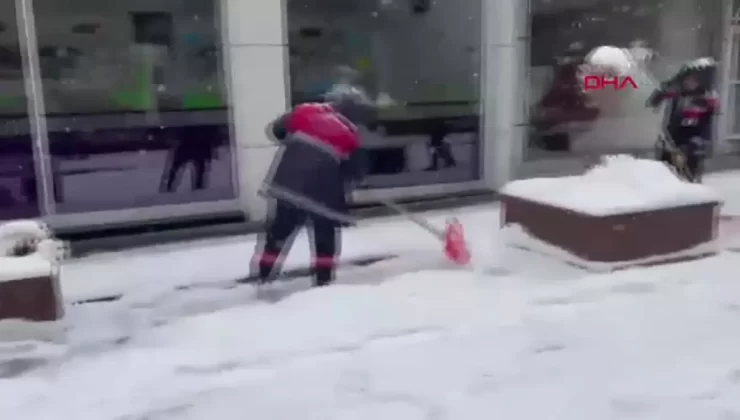 Nevşehir’de Yoğun Kar Yağışı Etkili Oldu