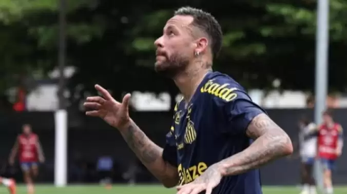 Neymar yeni takımındaki idmanına helikopterle gidiyor