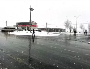 Niğde’nin Bor ilçesinde kar yağışı