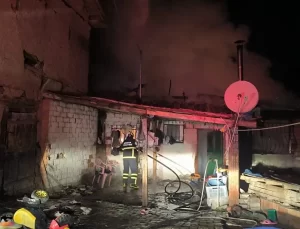 Niksar’da Yangın: Ev Kullanılamaz Hale Geldi