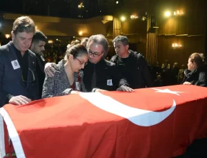 Ödüllü keman sanatçısı Laçin Akyol son yolculuğuna uğurlandı