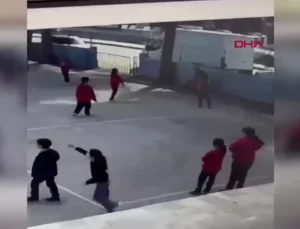 Öğretmene Atak: Veli ve Oğlu Tutuklandı