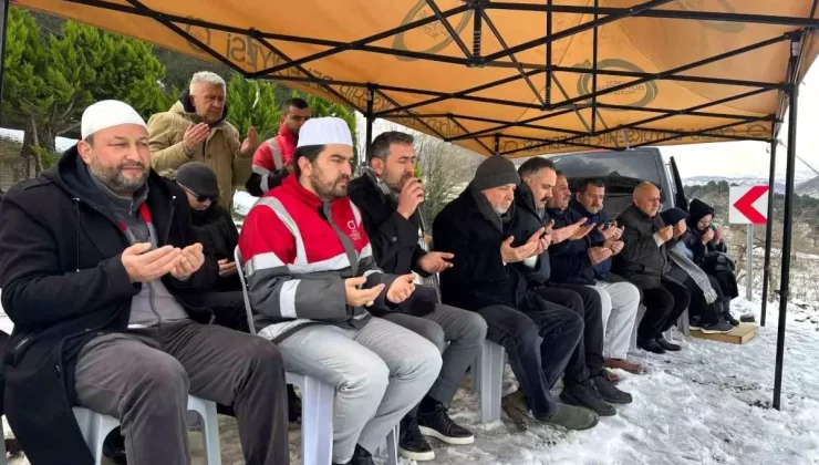 Ordulu Depremzedeler Unutulmadı: Mezarları Temizlendi