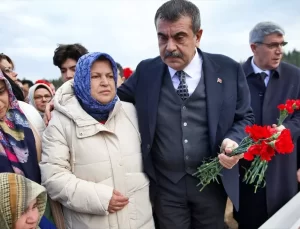 Osmaniye’de Depremde Kaybedilenler İçin Anma