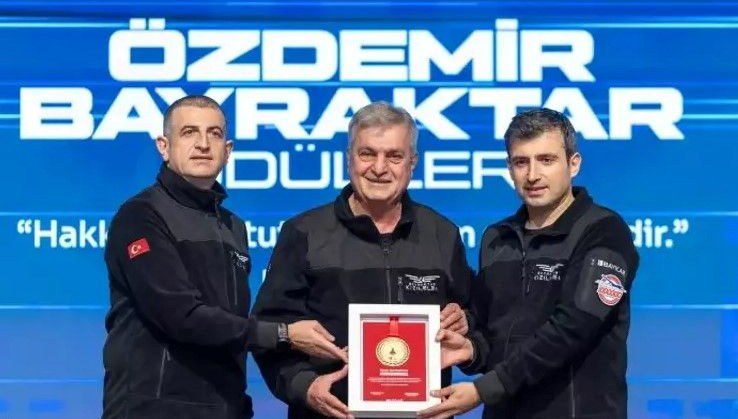 Özdemir Bayraktar mükafatları sahiplerini buldu