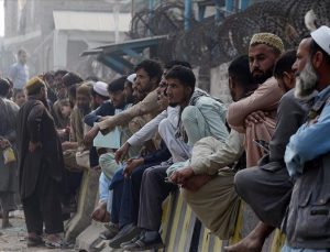 Pakistan, Afgan göçmenleri ülkelerine gönderiyor