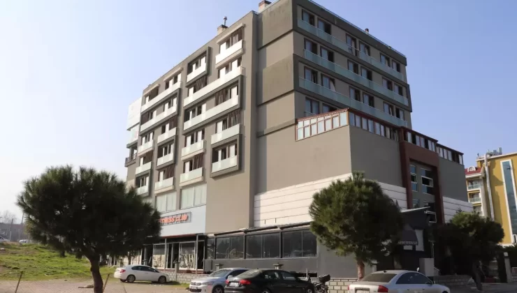 Pamukkale’de 7 Katlı Rezidansta Yangın, 11 Kişi Kurtarıldı