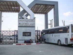 Refah Sınır Kapısı açıldı: Gazze’den 46 yaralı ve hasta Mısır’a geçti