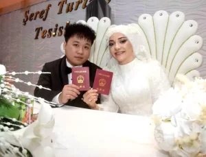 Rizeli Kız ile Çinli Genç Dünya Evine Girdi