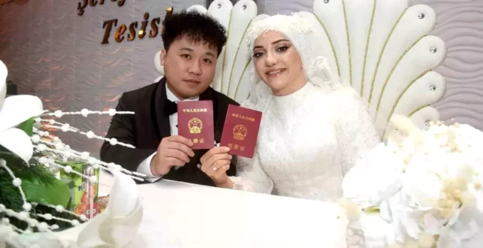 Rizeli Kız ile Çinli Genç Dünya Evine Girdi