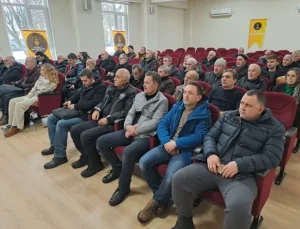 Sakarya’da arı yetiştiriciliği ve hastalıkları konusunda eğitim verildi