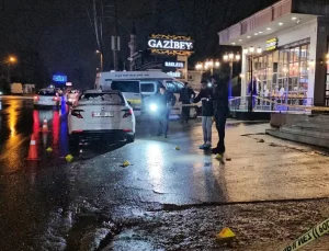 Sakarya’da ateş açılan otomobildeki bir kişi öldü, bir kişi yaralandı