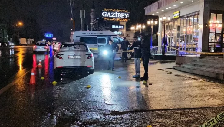 Sakarya’da ateş açılan otomobildeki bir kişi öldü, bir kişi yaralandı