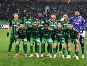 Sakaryaspor –  Ankaragücü  Teknik Direktörlerinden Sert Açıklamalar!