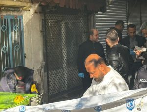 Saldalyede oturur halde ölü olarak bulundu