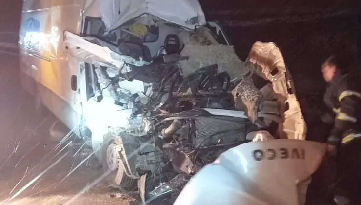 Samsun’da Araç Kazası: Anne ve Kızı Hayatını Kaybetti