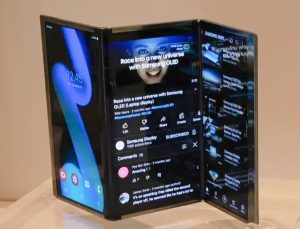 Samsung üçe katlanan telefonunun ismini belirledi