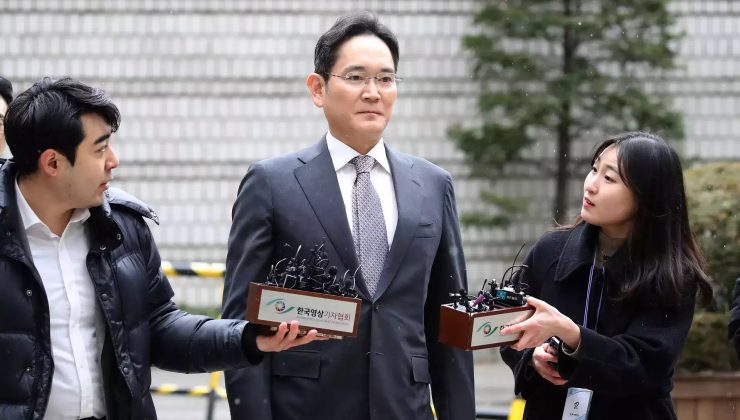 Samsung’un patronu dolandırıcılık suçlamalarından aklandı