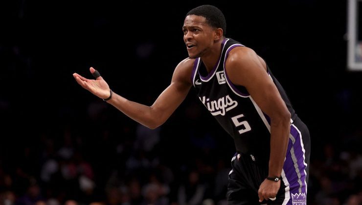 San Antonio Spurs, 3 takımlı takasta De’Aaron Fox’u renklerine bağladı