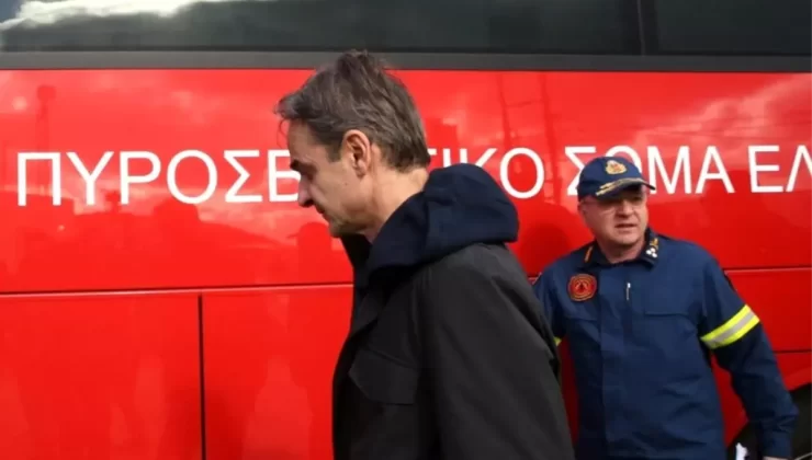 Santorini’de OHAL: Başbakan Miçotakis Ziyaret Etti