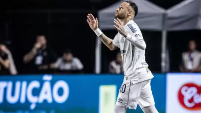 Santos’ta Neymar geri döndü! Futbolcular fotoğraf çekilmek için sıraya girdi