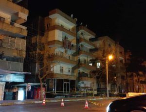 Sarsıntının yıldönümünde huzursuz eden çatırtılar: 5 katlı bina boşaltıldı