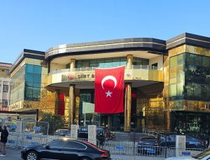 Siirt Belediyesi’nde terör örgütü soruşturmasında ismi geçen 35 kişi işten çıkarıldı