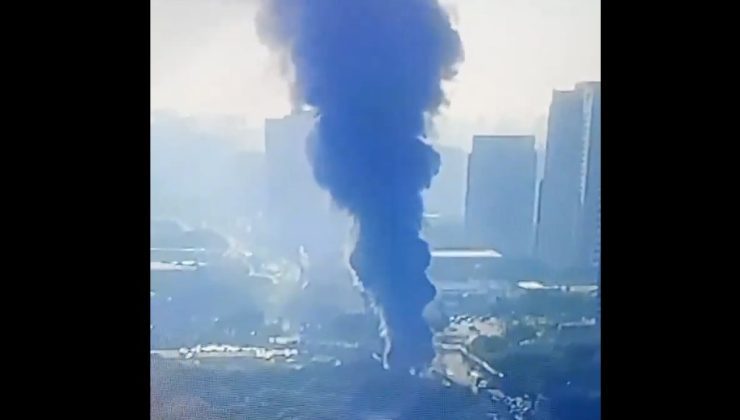 SON DAKİKA HABERİ: Brezilya’da uçak kalabalık caddeye düştü