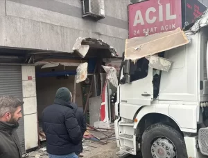 Su Tankeri Tıp Merkezine Girdi