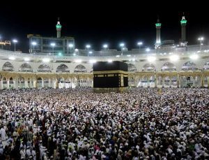 Suudi Arabistan’dan Umre ziyareti için aşı zorunluluğunda yeni karar