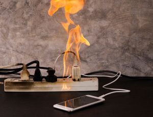 Telefonunuz elinizde patlamasın: İşte inançlı şarj için dikkat etmeniz gerekenler