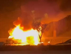 TEM Otoyolu’nda Yangın: Hafif Ticari Araç Kullanılamaz Hale Geldi