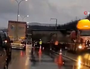 TEM’de İstanbul istikametini kapatan kaza