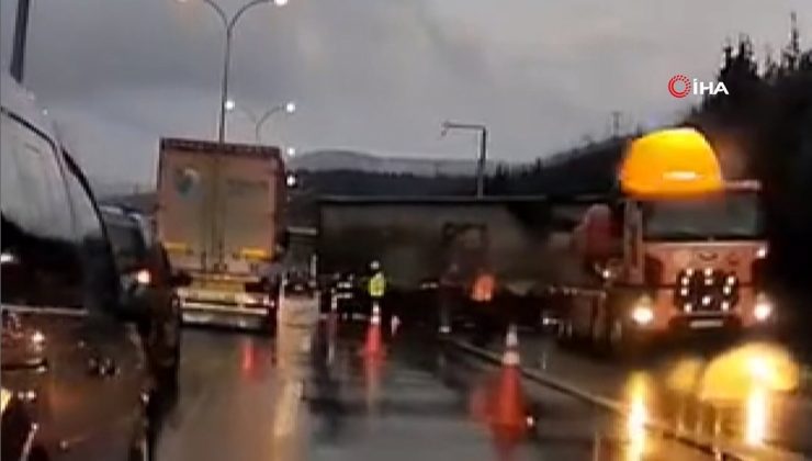 TEM’de İstanbul istikametini kapatan kaza