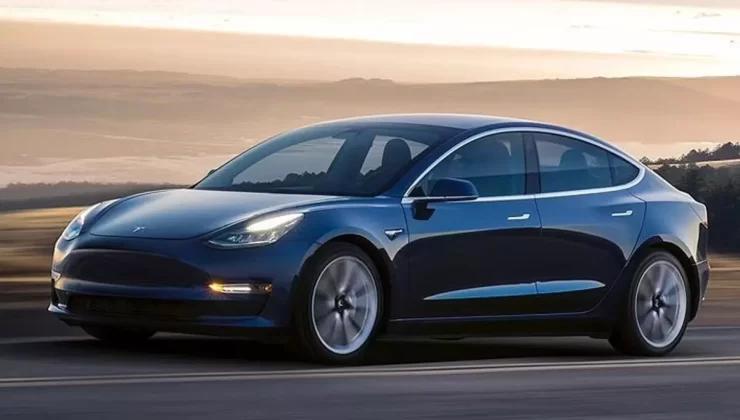 Tesla almak hayal oldu! Büyük zam geldi