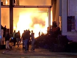 Toptancı halinde yangın korkusu