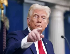 Trump, Meksika’ya Gümrük Vergisini 1 Ay Askıya Aldı