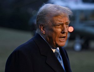 Trump üçüncü kez başkanlığa aday olabilir mi?