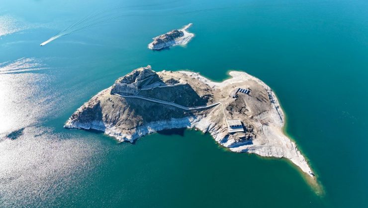 Tunceli’de sular çekilince ortaya çıktı: 2 bin 800 yıllık olduğu kestirim ediliyor