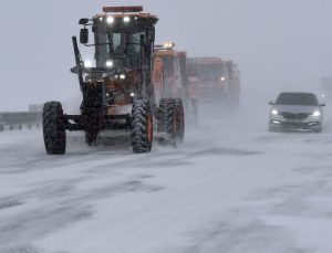 Üç vilayette 366 yerleşim yerine ulaşım sağlanamıyor