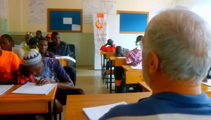 Uganda’da gönülleri ısıtan proje! Görme engellilere Kur’an-ı Kerim öğrettiler