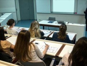 Üniversiteler ne vakit açılacak? Sömestr tatili sonrası gündemde